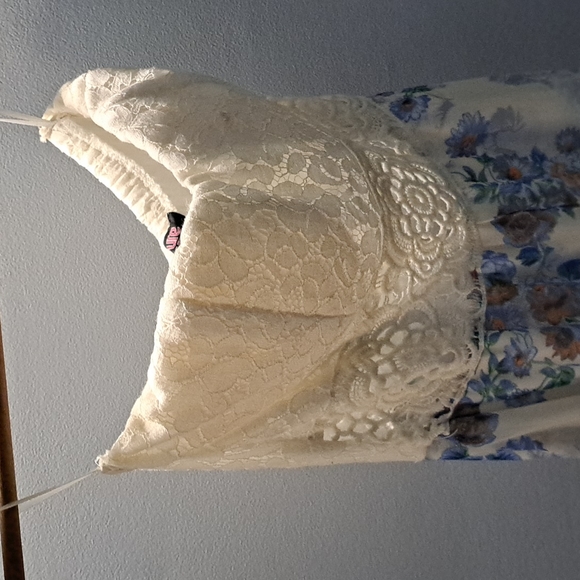 Cute Lace and Floral Strapless Dress - Picture 2 of 7